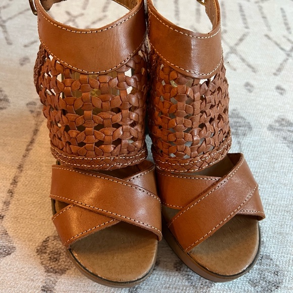 NEW! Beautiful Handmade Mexican Huarache Heels - Picture 2 of 5